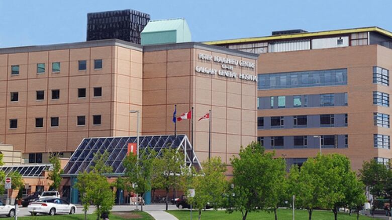 A photo of a large hospital in Calgary.