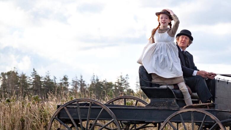 Amybeth McNulty plays Anne and  R.H. Thomson, who starred in Road to Avonlea, plays Matthew in the new series, simply called Anne. 