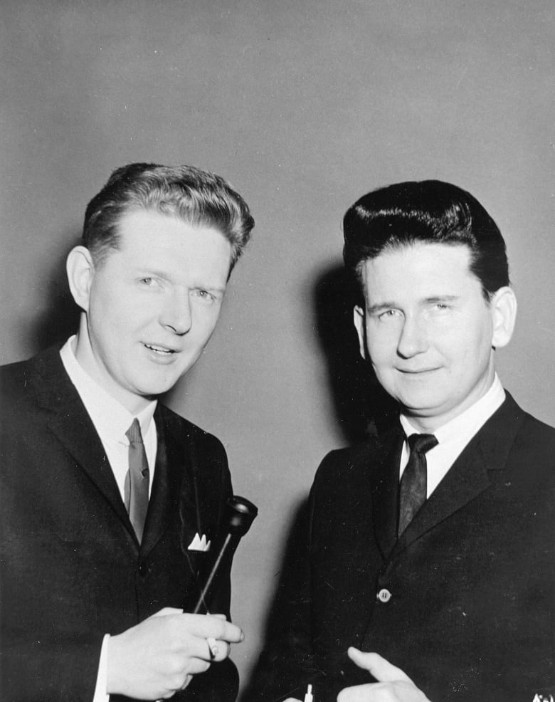 Red Robinson with Roy Orbison .