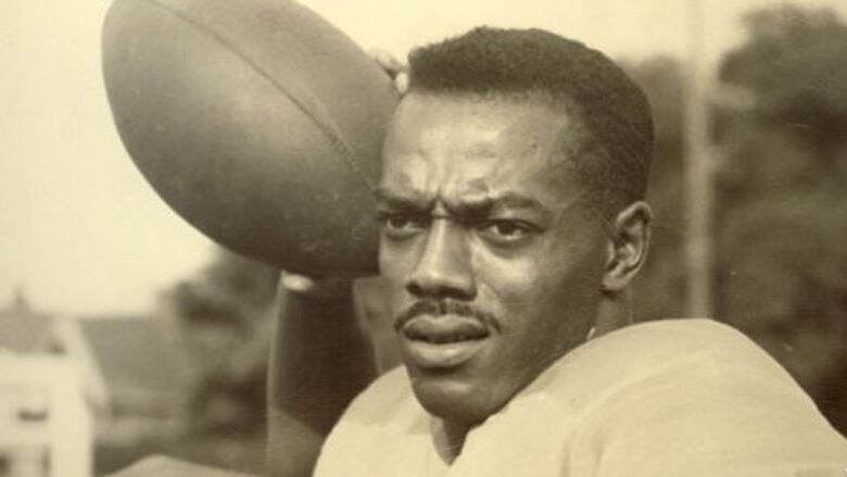 Bernie Custis, pro football's first black quarterback, has died at 88.  In 1953, the Hall of Famer helped Hamilton win the Grey Cup game.