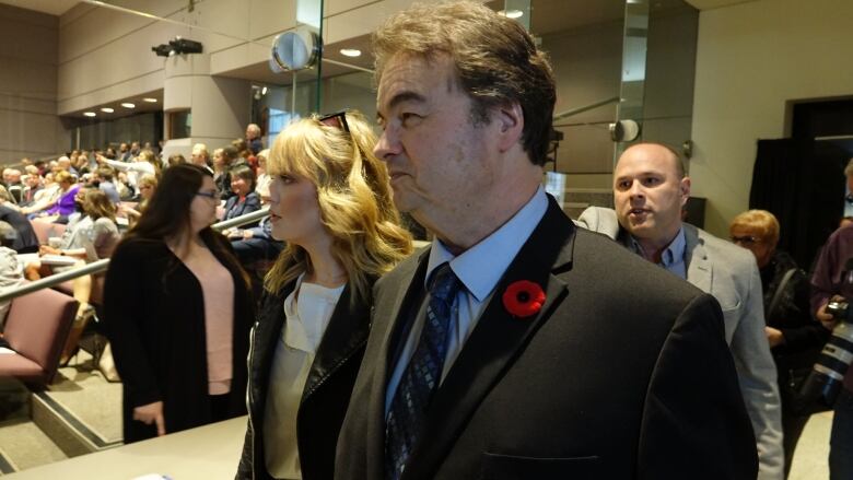 Coun. Rick Chiarelli enters the council chamber on Nov. 6, 2019.