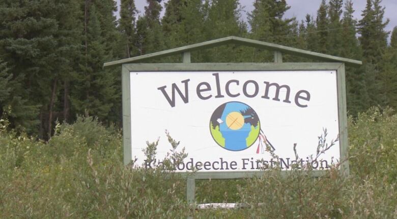 A welcome sign for Kt'odeeche First Nation.