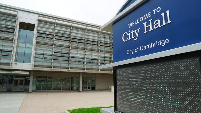 Cambridge city hall.