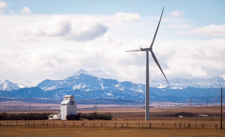 wind turbine, Pincher Creek, Alberta, renewables