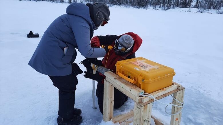 Researchers install sensors in N.W.T. in order to measure ice thickness