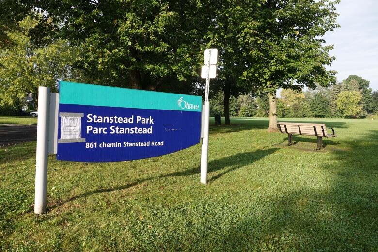 Sign of Stanstead Park. 