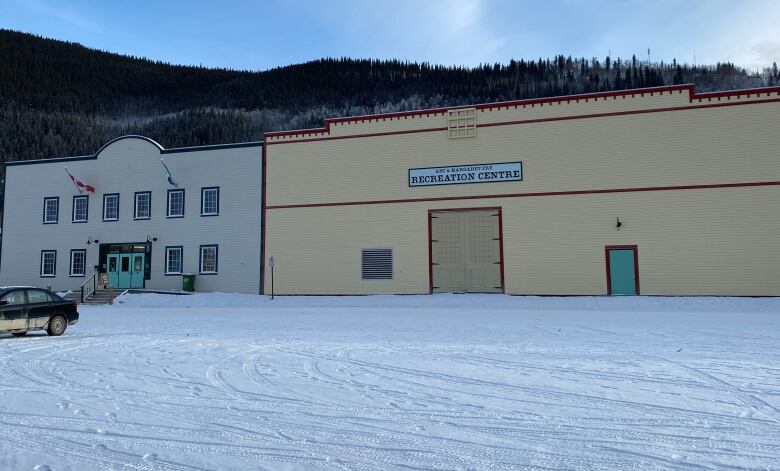 A shot of the exterior of the recreation centre in Dawson City.