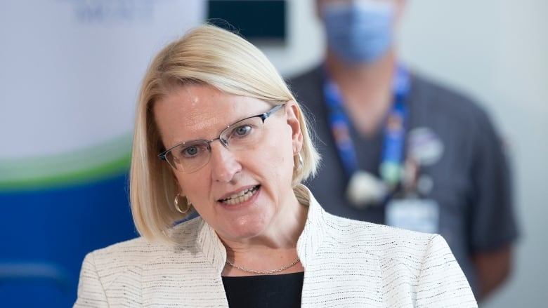 Ontario Health Minister Sylvia Jones makes an announcement at Torontos Sunnybrook Hospital, Thursday,  August 18, 2022. THE CANADIAN PRESS/Chris Young