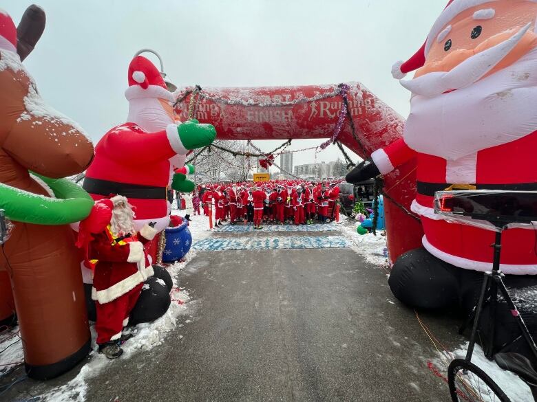 The starting line of the race with snow covered inflatables