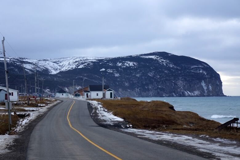 The main road in the town of Mainland. 