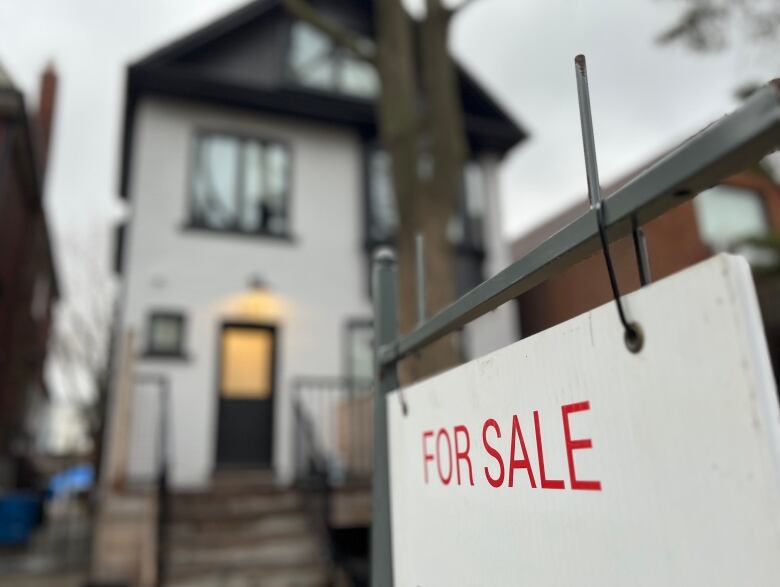 Philippe de Montigny snapped this photo of a home for sale in Toronto in January 2023