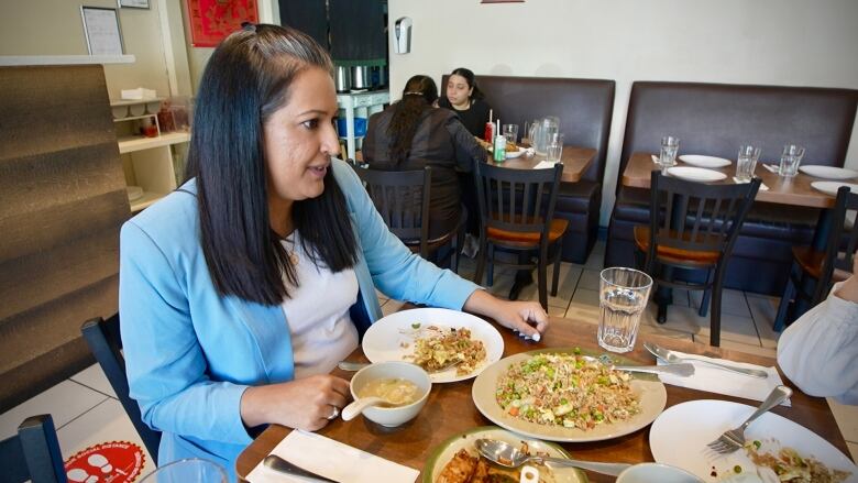 Food blogger Raj Thandhi took CBC's Lien Yeung to Dragon Wok for a taste of Indo-Chinese cuisine as an example of the varied regions and tastes represented in Surrey's restaurants.