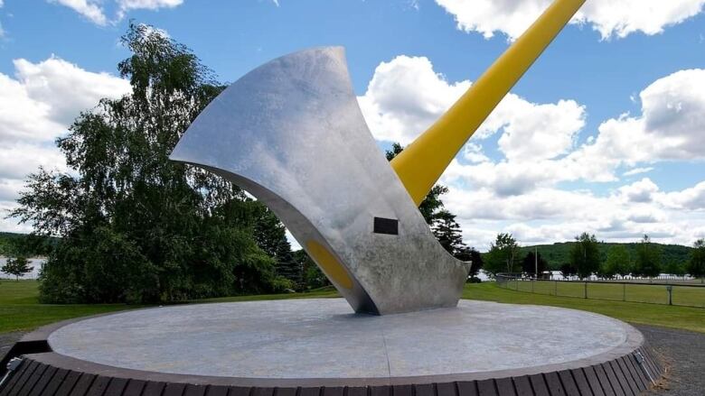 A giant axe statue.