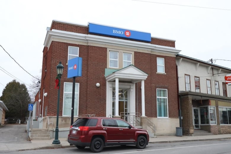 A building stands on the street.