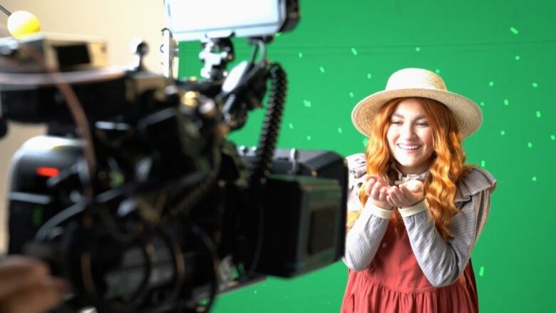 Michela Luci on a promotional shoot dressed as Anne Shirley.