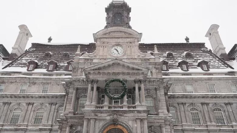 Montreal city hall