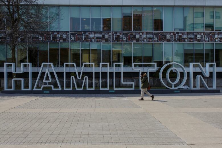 Hamilton sign