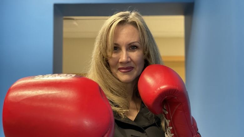 Canadian boxer and combat sports trainer Kara Ro is being inducted into the 2025 International Women's Boxing Hall of Fame.