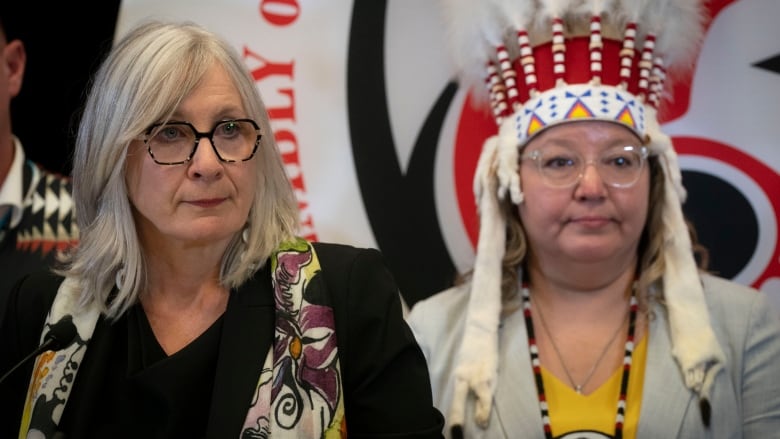 Patty Hajdu standing next to Cindy Woodhouse Nepinak.