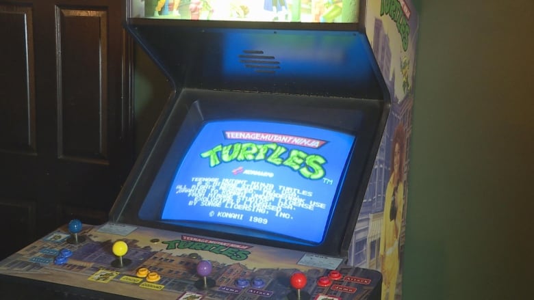 A Teenage Mutant Ninja Turtles arcade game.