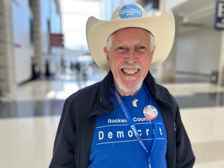 Old man in cowboy hat