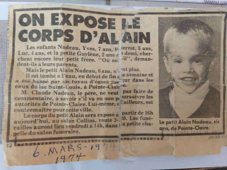 A cut-out of a newspaper explaining Alain Nadeau's death in French. 