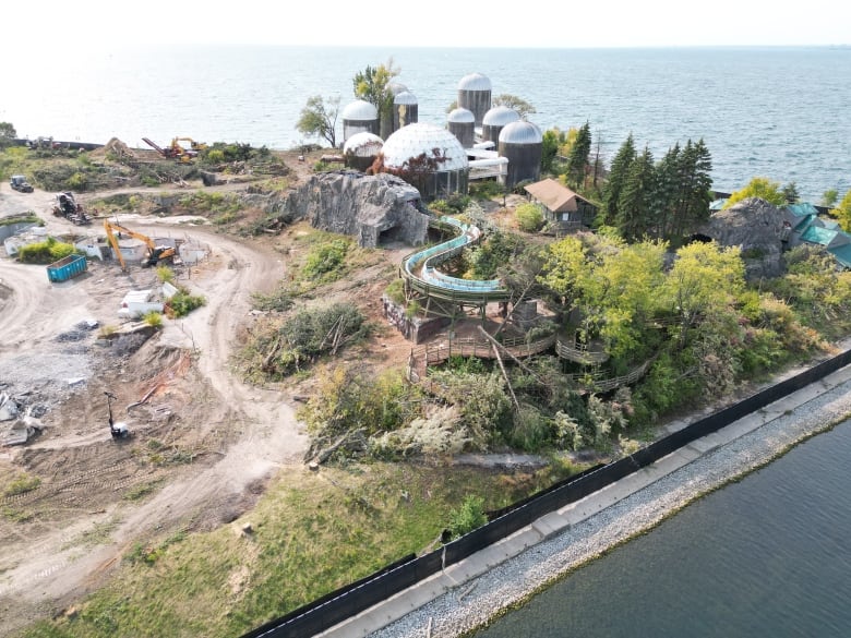 An aerial view of overgrowth on an island around a waterpark.