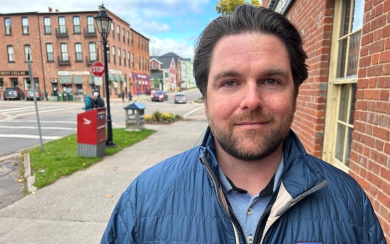 Headshot of Jason MacGregor.