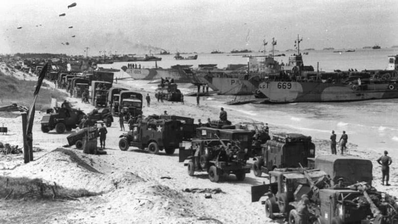 Canadian troops at Juno Beach