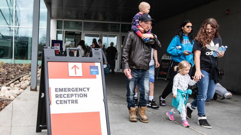 Alberta's Wildfire Crisis Leaves Evacuees Behind: New Research Exposes Dangerous Support Gaps