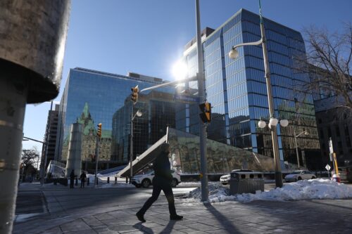 Bank of Canada Balances Iran War Concerns with Broader Economic Risks