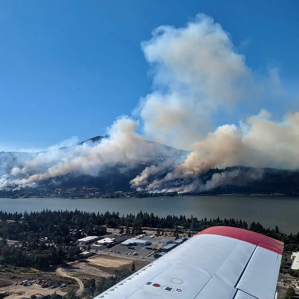 Fighter Jet Crashes on Washington Mountain, Triggers Wildfire Near Seattle
