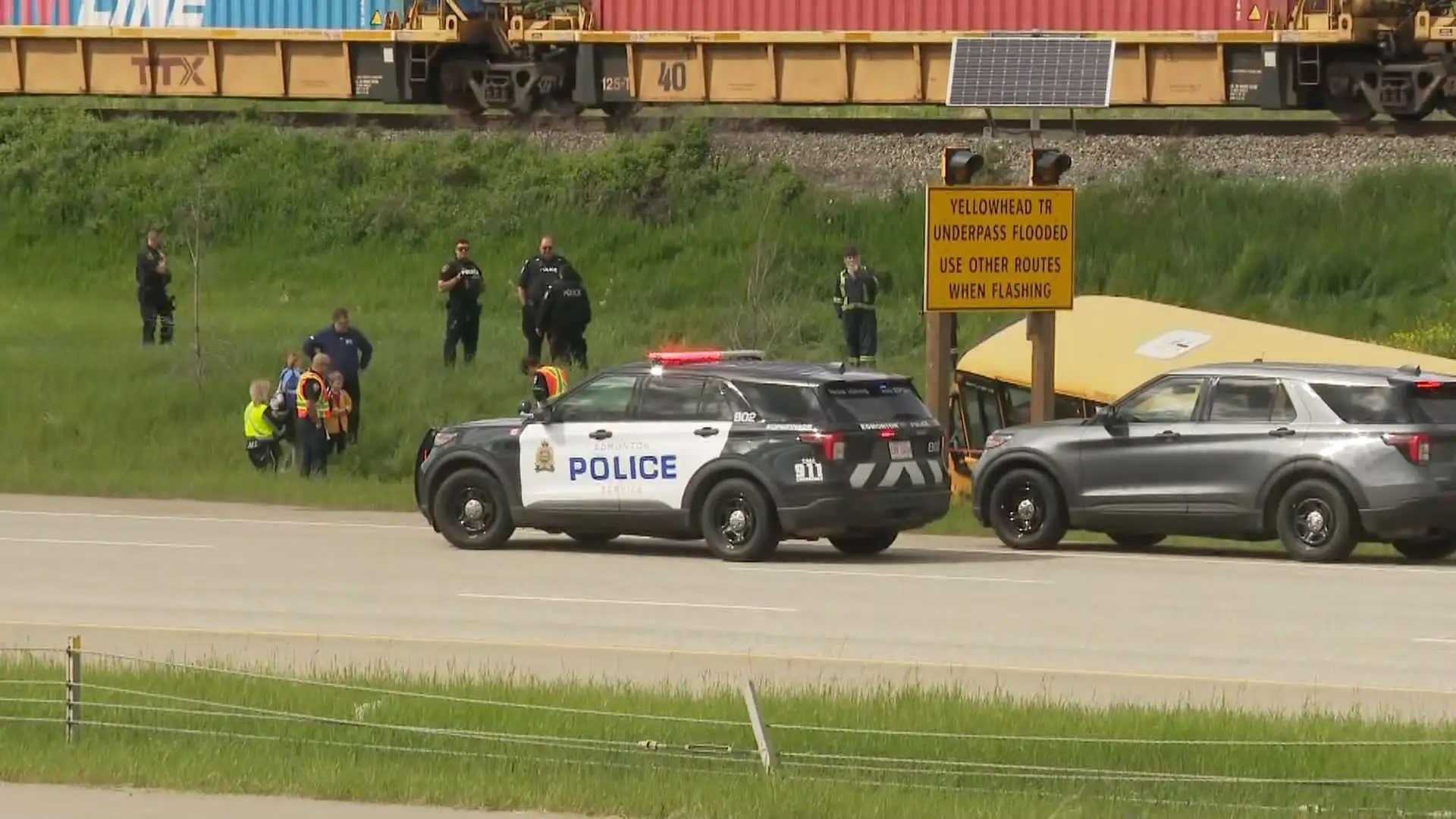 Four Students Hospitalized After School Bus Hits Ditch on Edmonton's Yellowhead Trail