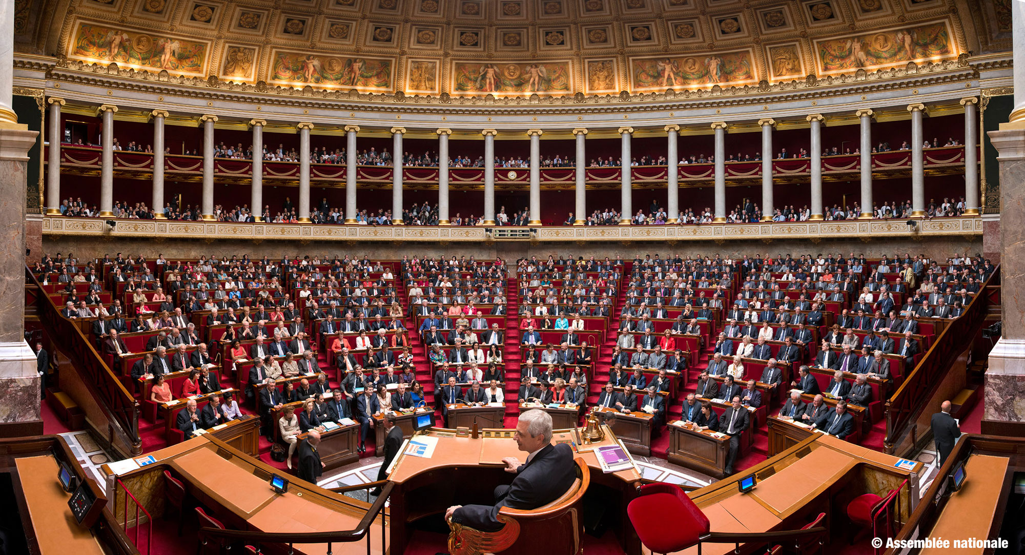 France's Political Gridlock Could Derail Budget Fix, Moody's Warns