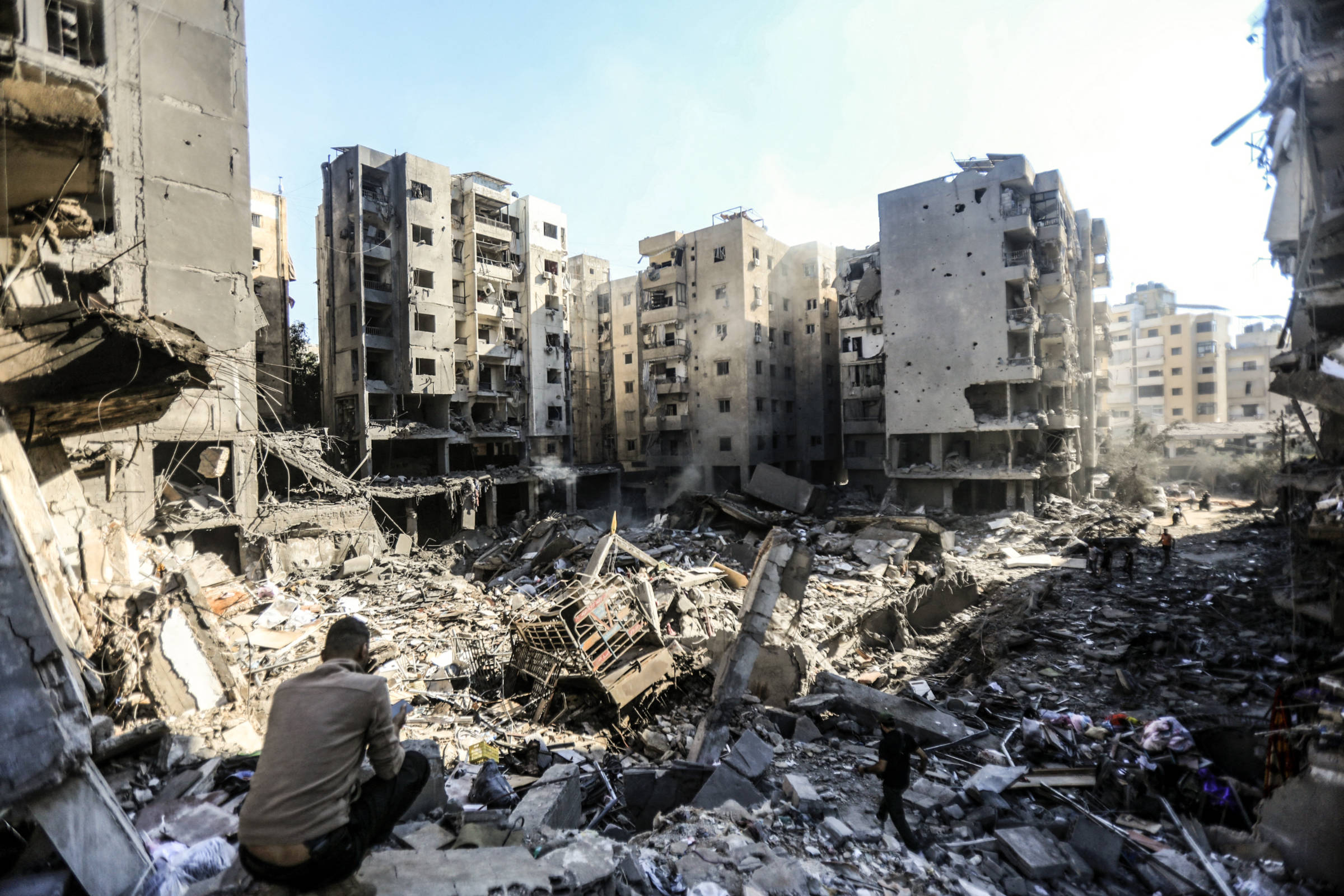 Israel-Lebanon Talks Begin, But Hope for Peace Fades in Devastated Beirut